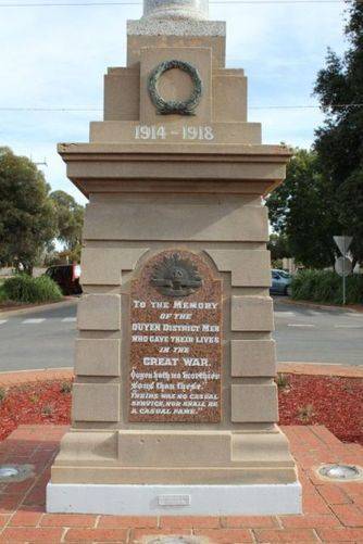 Ouyen War Memorial : 18-July-2011 Ouyen War Memorial : 18-July-2011