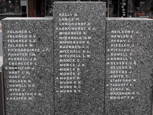 Pambula District Soldiers Memorial : 20-March-2011