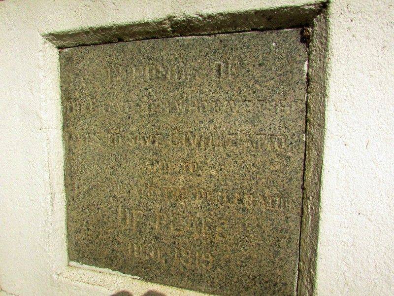 Plaque : 28-April-2015 Plaque : 28-April-2015