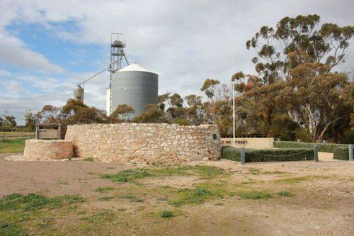 Peake War Memorial : 16-September-2012 Peake War Memorial : 16-September-2012