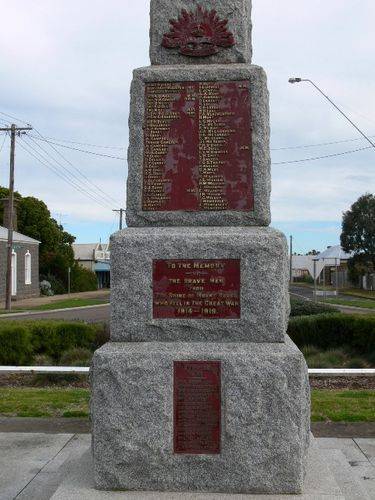 Penshurst War Memorial : 5-September-2011