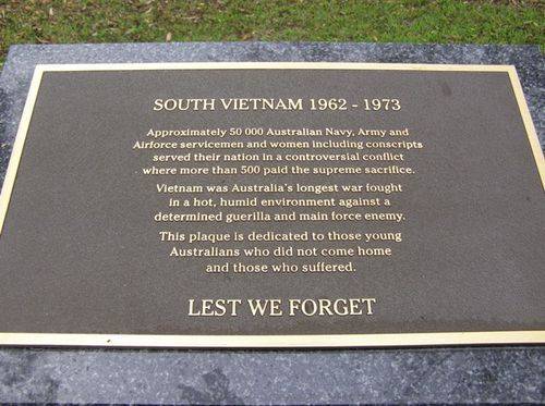 Vietnam Plaque : 14-June-2014