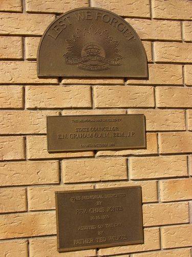 Pilliga War Memorial 2 : 9-August-2014