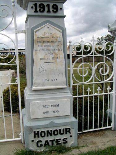 Pine Rivers Honour Gates Dedication