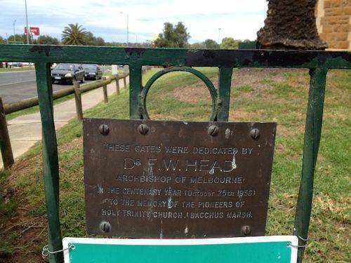 Pioneer Gates Inscription  : October 2013
