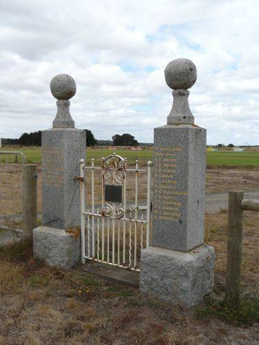 Pomborneit North Memorial Gates : 18-February-2012 Pomborneit North Memorial Gates : 18-February-2012