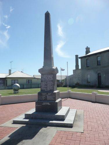 Port MacDonnell War Memorial : 24-November-2012 Port MacDonnell War Memorial : 24-November-2012