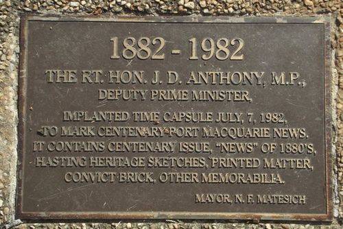 Port Macquarie News Centenary Plaque : June 2014