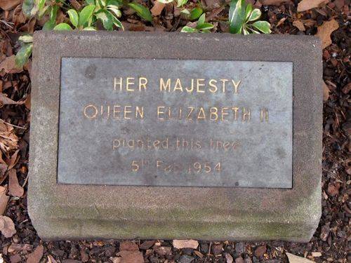 Queen Elizabeth Plaque / Remembrance Driveway Queen Elizabeth Plaque / Remembrance Driveway