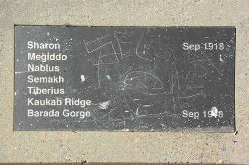 Memorial Avenue Plaque 4 : March 2014 Memorial Avenue Plaque 4 : March 2014