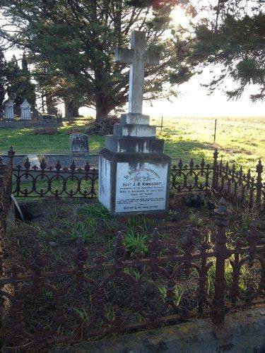 Kingshot Memorial : June 2014