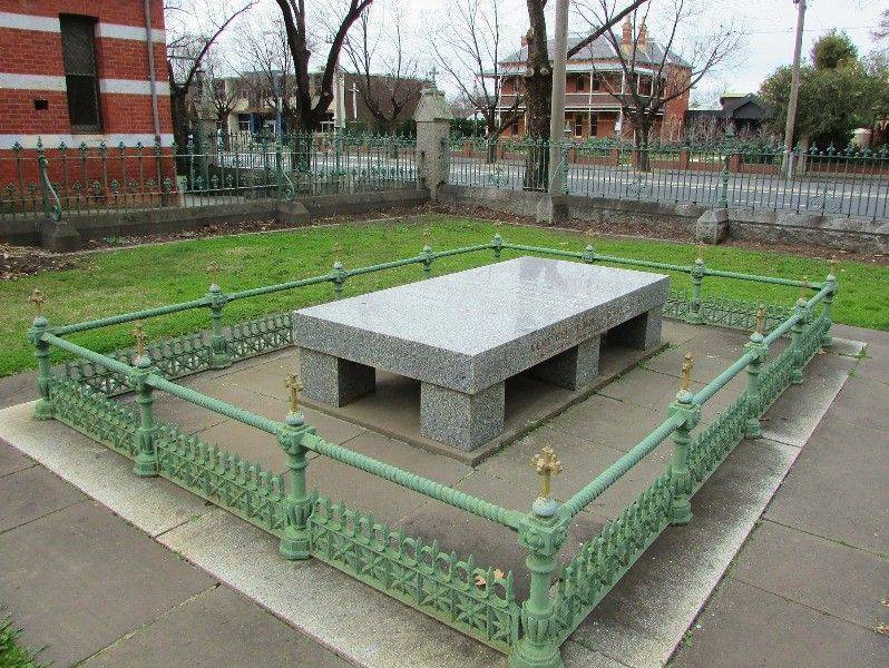 Backhaus Grave : 17-July-2015