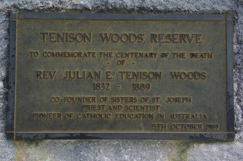 Inscription Plaque : June 2014