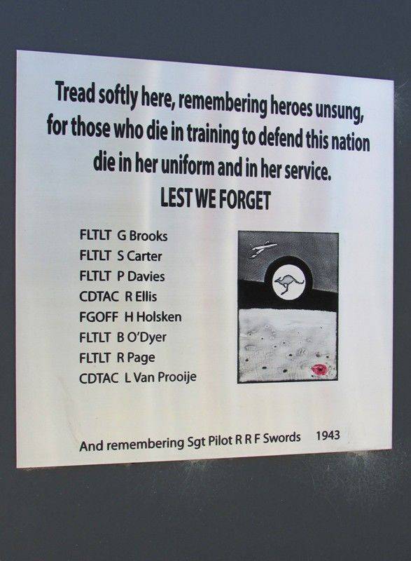 Plaque 2: 16-December-2015 Plaque 2: 16-December-2015