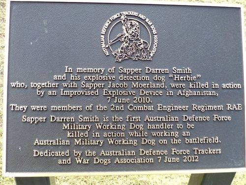 Sapper Smith & Herbie Plaque : 30-05-2014