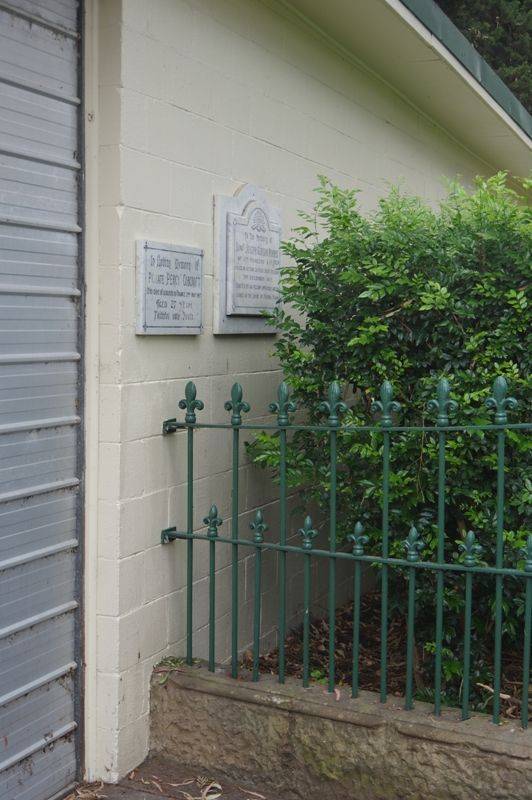 Plaque 2 : 11-November-2014