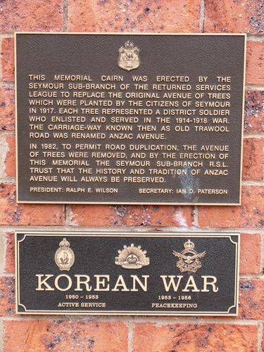 Seymour War Memorial : 21-October-2011