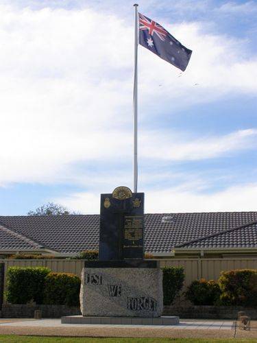 War Memorial Grove : 22-May-2014 War Memorial Grove : 22-May-2014