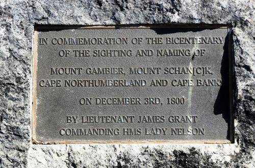 Sighting of Mount Gambier, Mount Schank, Cape Northumberland and Cape Banks : 02-December-