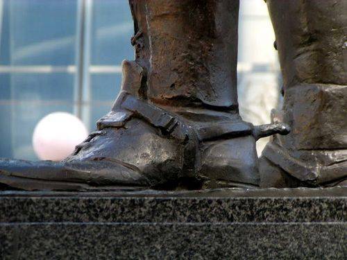 Sir Thomas William Glasgow feet