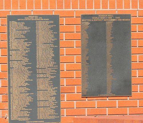 Skipton War Memorial : 26-February-2012