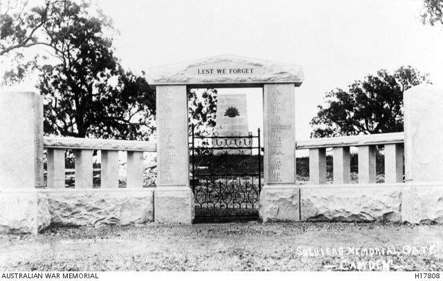 (Australian War Memorial : H17808) (Australian War Memorial : H17808)