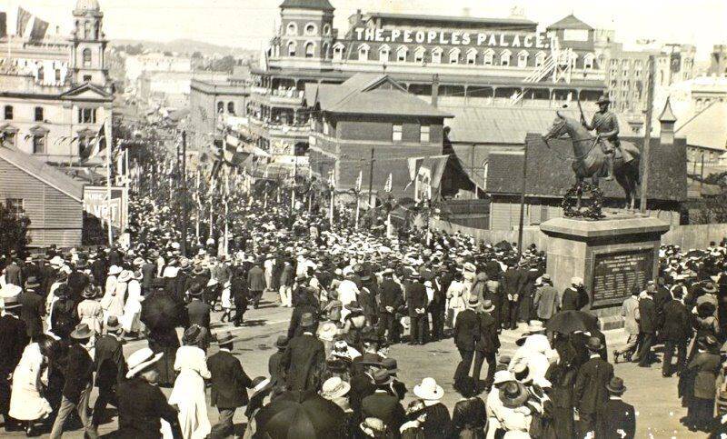 1920 : Edward Street : Visit of Price of Wales (State Library of Queensland) 1920 : Edward Street : Visit of Price of Wales (State Library of Queensland)