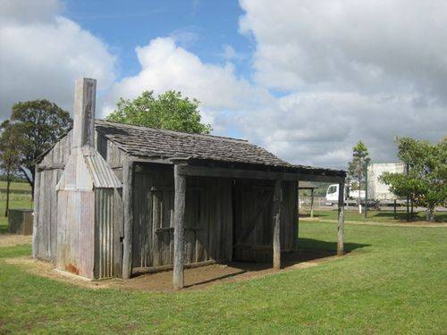 Steele Rudd Shingle Hut : 10-11-2010
