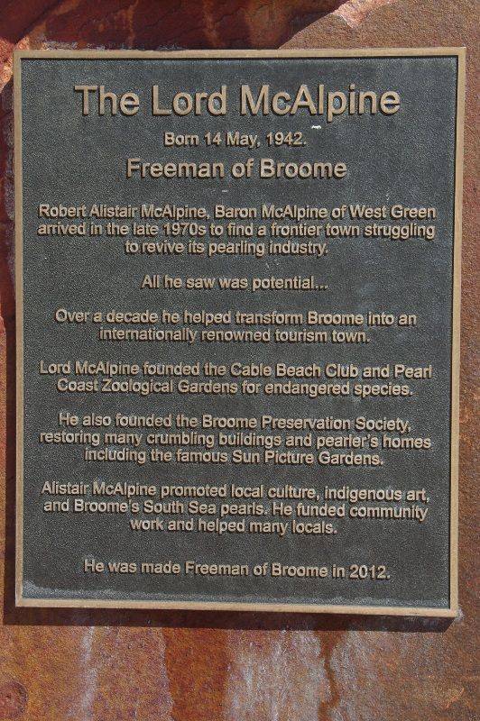 Plaque Inscription : 02-August-2015