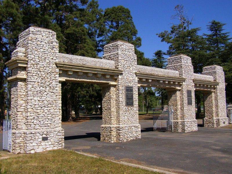 Triggs Gates : 16-October-2014 Triggs Gates : 16-October-2014