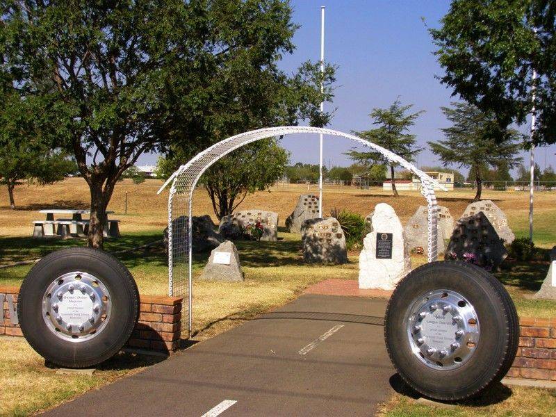 Truck Drivers Memorial : 21-January-2014 Truck Drivers Memorial : 21-January-2014