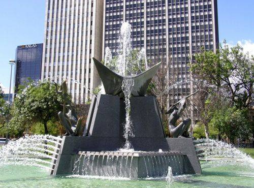 Victoria Square Fountain 2 : 01-10-2011