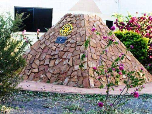 Women of the Barkly Cairn Women of the Barkly Cairn