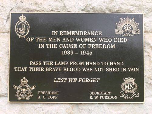 Essendon War Memorial : 20-January-2012
