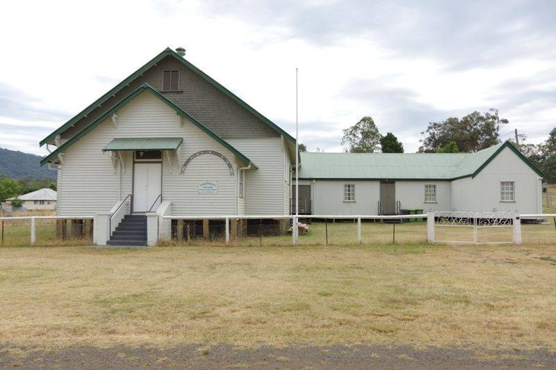 Moonan Flat Soldiers Memorial Hall | Monument Australia