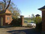 Macarthur-Onslow Gates : 16-June-2014