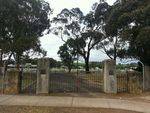 Broadford Memorial Gates : November 2013
