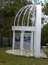 Memorial Arch 3 : 20-November-2014