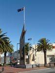 Dandenong Cenotaph and Pillars of Freedom : 12-August-2012