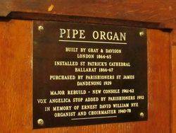 Plaque : 29-April-2015