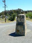 Golden Horseshoes Monument