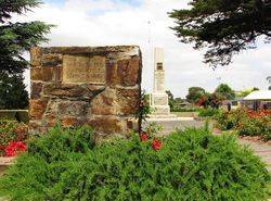 Gate +War Memorial : 15-December-2014