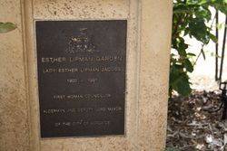 Plaque Inscription : 16-November-2014