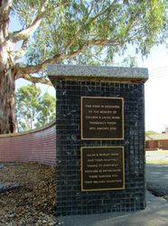 Plaque : 03-April-2015