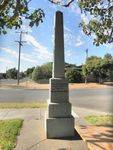 Moyston Obelisk : April 2014
