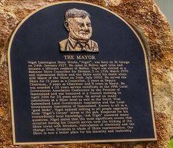 Plaque Inscription: 10-April-2016