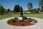 Ray Warren Statue 2