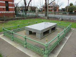 Backhaus Grave : 17-July-2015