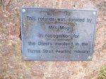 Pearl Divers Rotunda Inscription Plaque : 22-07-2013