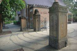 Gates 2:25-March-2016